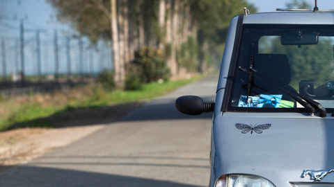 Brommobiel op de weg