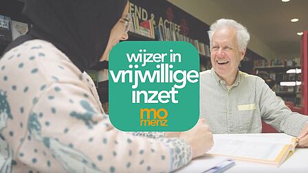 man in gesprek vrouw